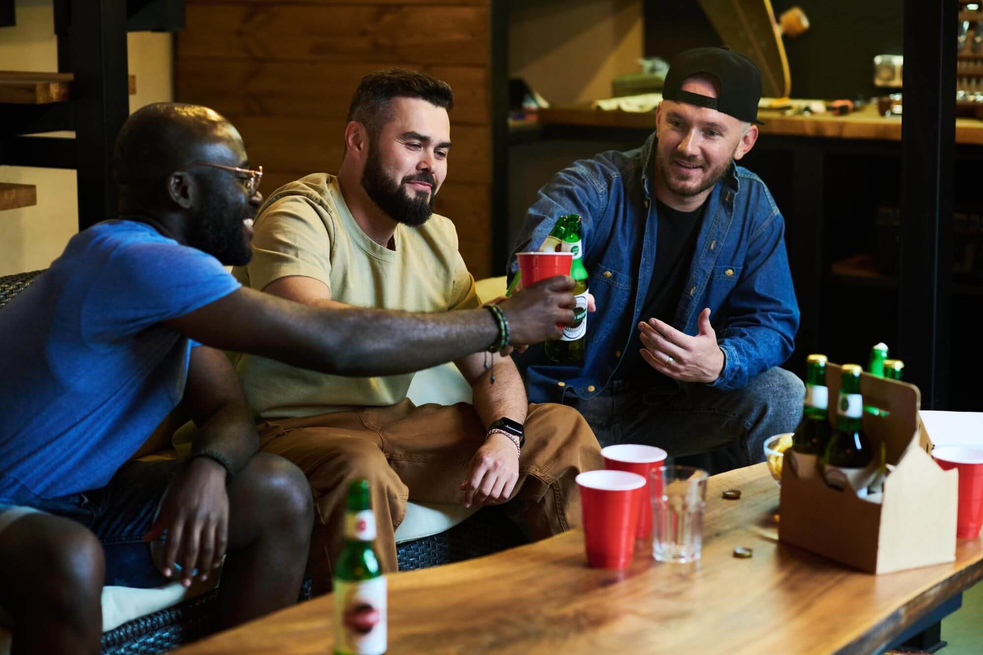 20 man cave cadeau&rsquo;s waarmee je man kan pronken voor zijn vrienden: stoere cadeau-idee&euml;n voor zijn mancave (bar en gadgets)